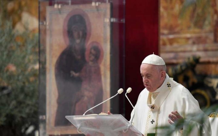 Omelia di Papa Francesco alla Messa nella Cena del Signore (9 aprile 2020)